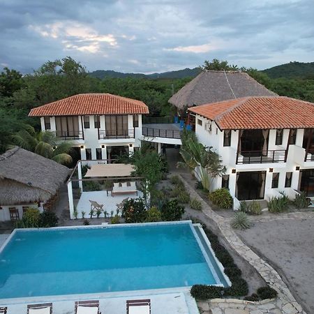 Costa Oeste Tola Kültér fotó