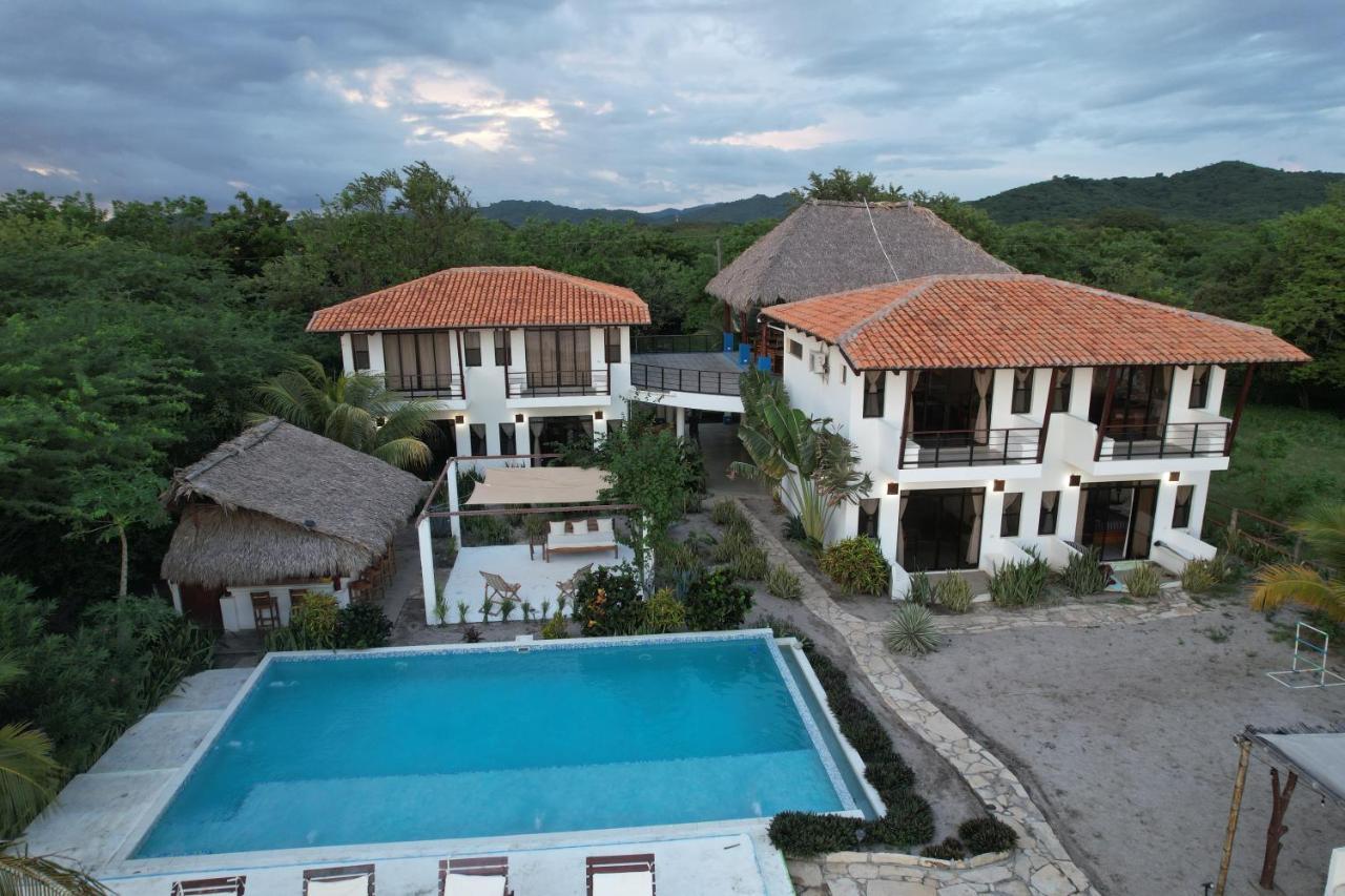 Costa Oeste Tola Kültér fotó